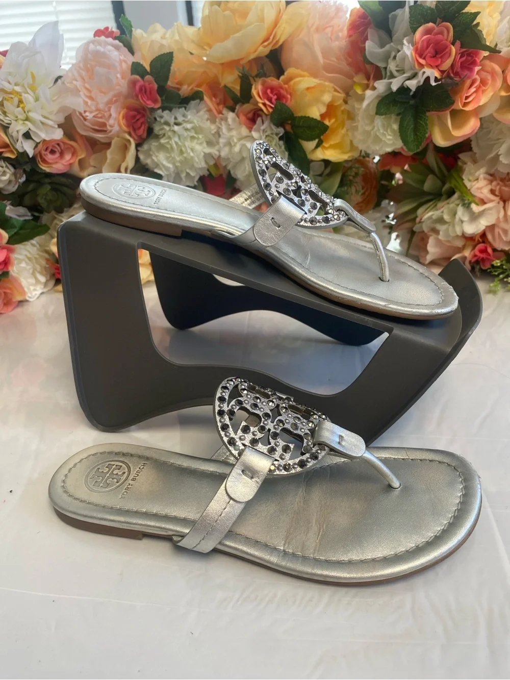 Tory Burch Miller Embellished Crystal Logo Metallic Silver Sandals Size 6M
